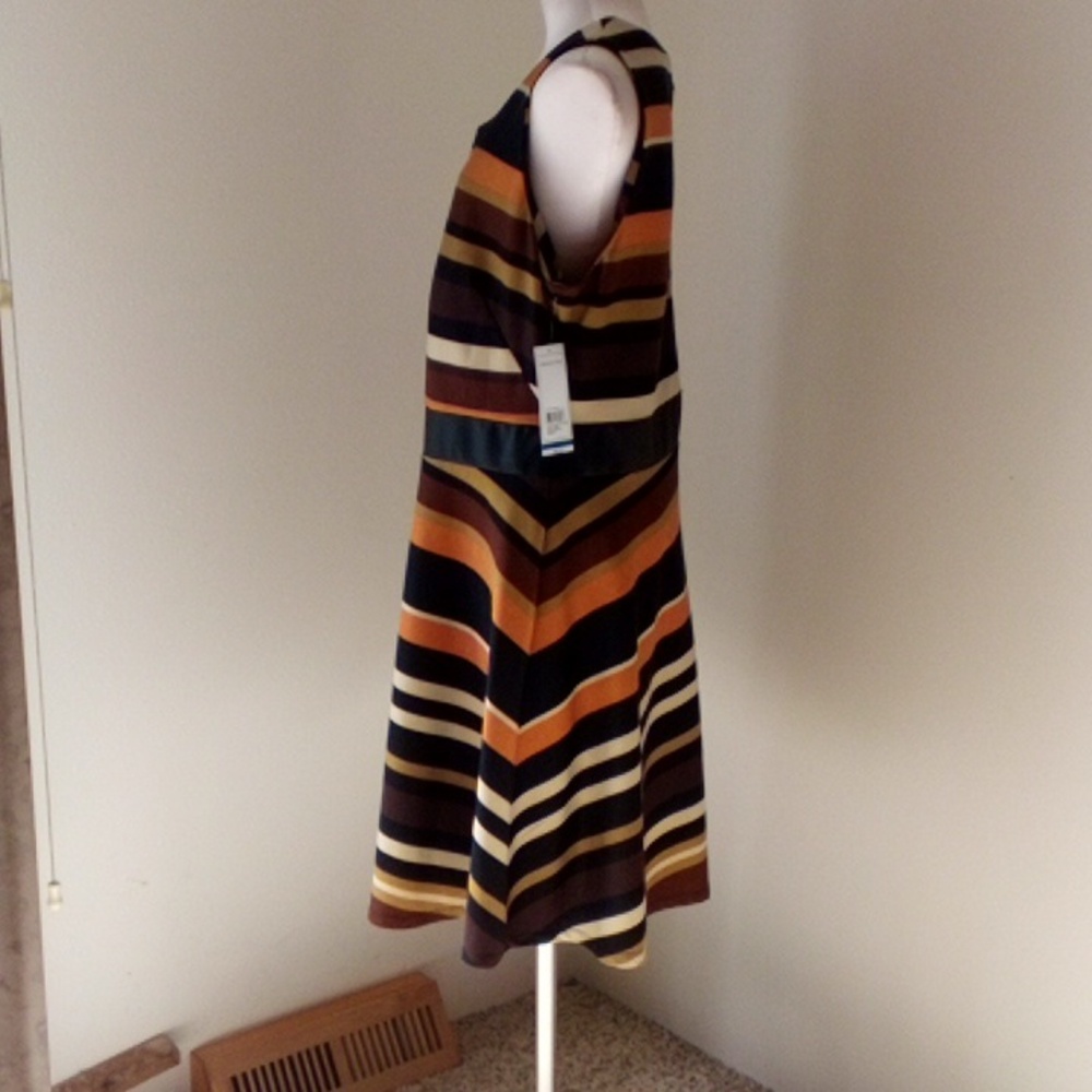Women's dress Nwt XL relativity no sleeves - Picture 2 of 8